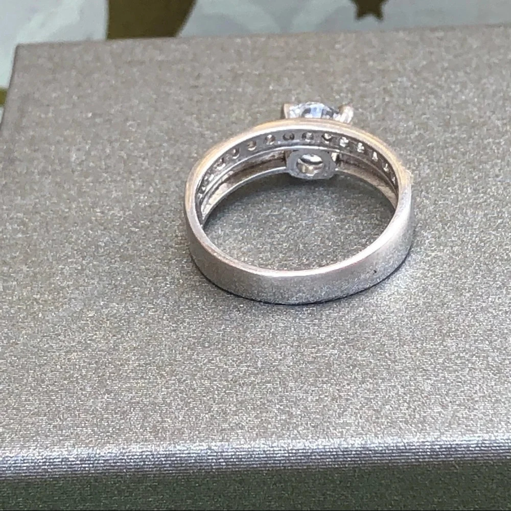 NWOT 925 sterling silver CZ ring. Size 7 - Picture 3 of 7